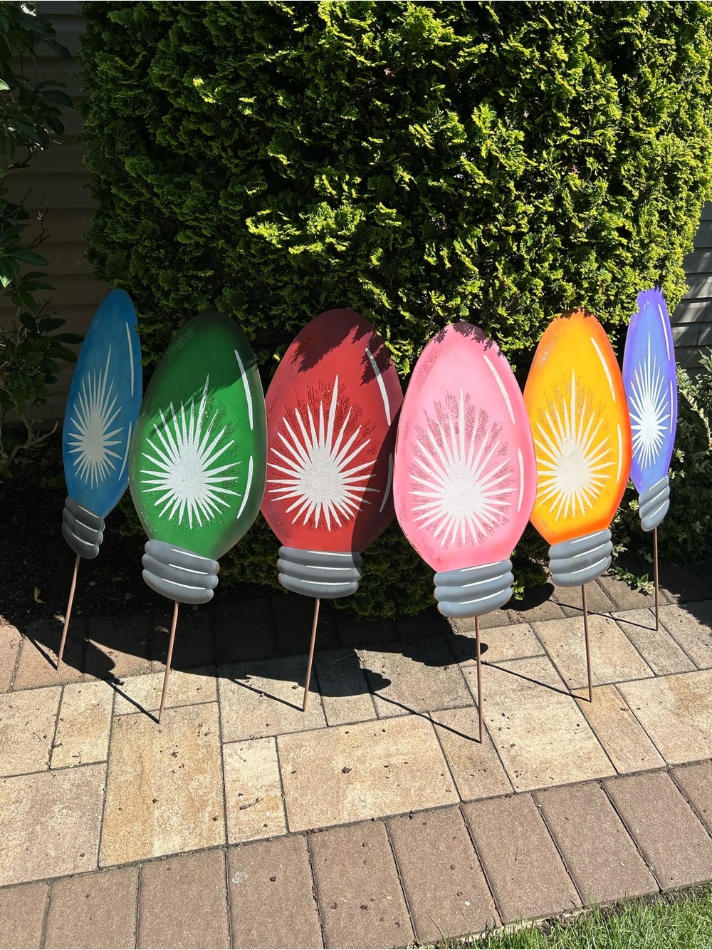 Set of 6 Large Christmas Light Bulb Yard Stakes *NEW